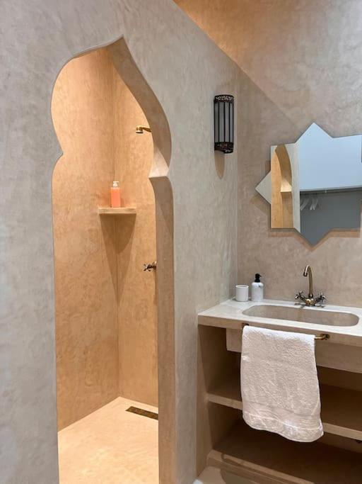 Casa Sira-Charming Home In The Heart Of The Kasbah Tanger Buitenkant foto